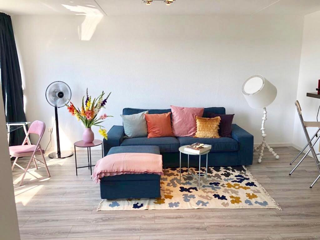 Grosses Appartement Mit Aussichtsbalkon 루드빅스부르크 외부 사진