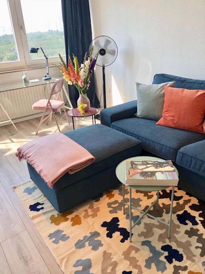 Grosses Appartement Mit Aussichtsbalkon 루드빅스부르크 외부 사진